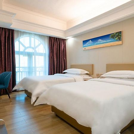 Vienna Hotel Zhuhai Xiangzhou Bus Station Экстерьер фото