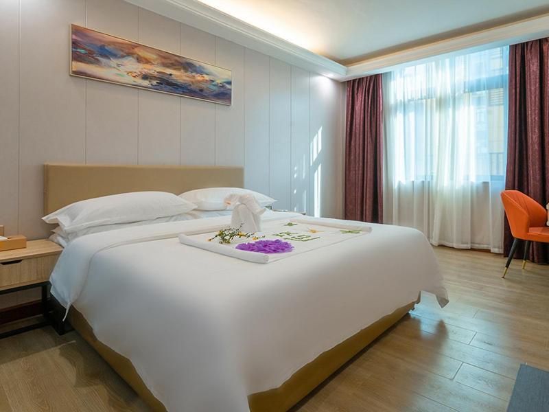 Vienna Hotel Zhuhai Xiangzhou Bus Station Экстерьер фото