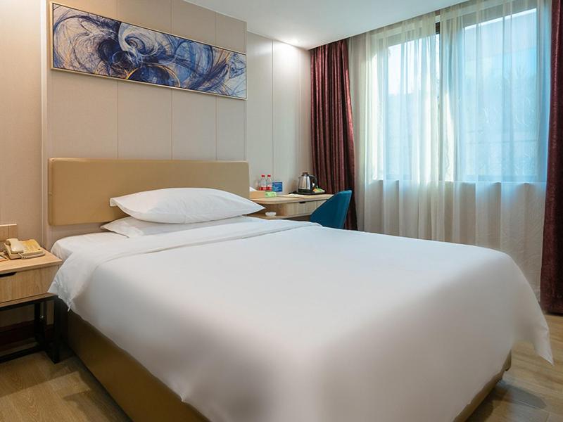 Vienna Hotel Zhuhai Xiangzhou Bus Station Экстерьер фото